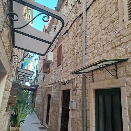 Sara Apartment Trogir Exterior photo
