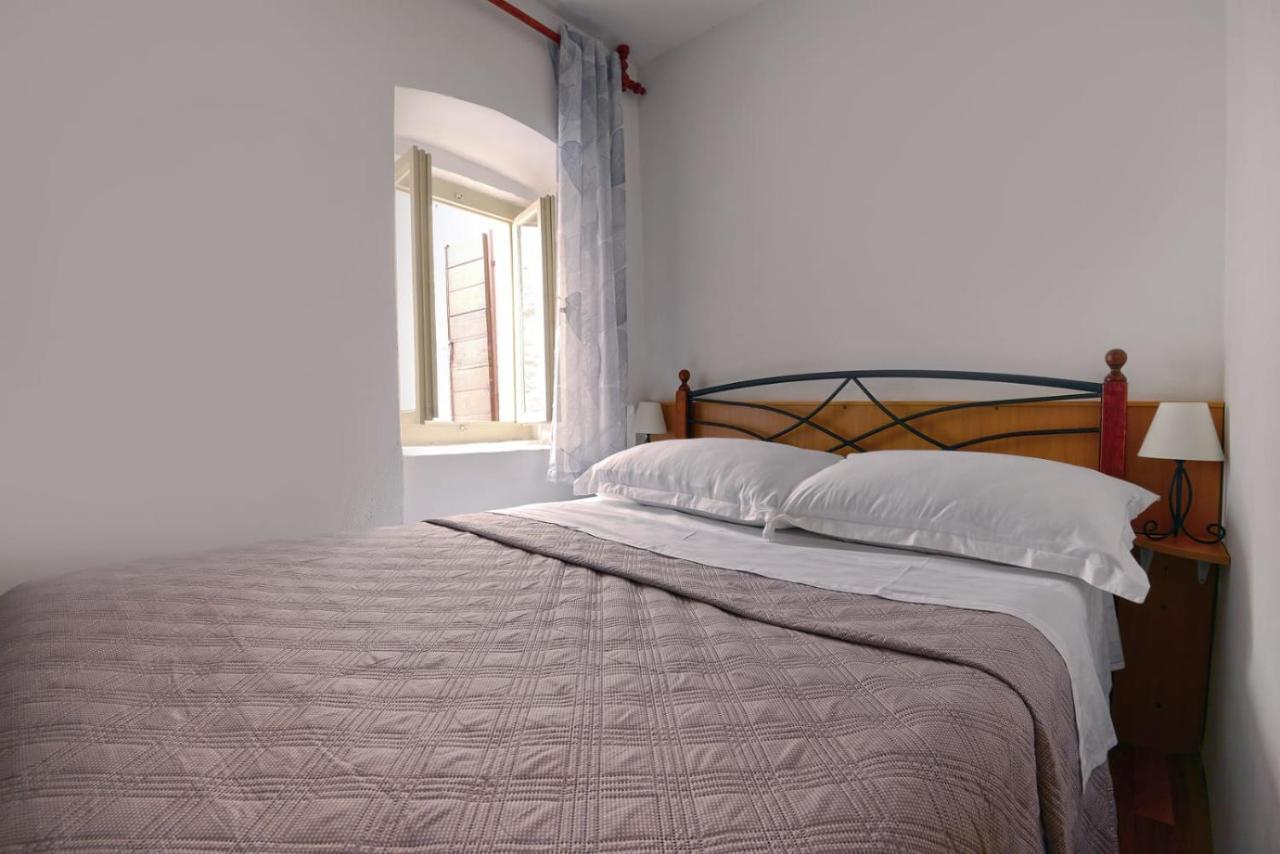 Sara Apartment Trogir Exterior photo